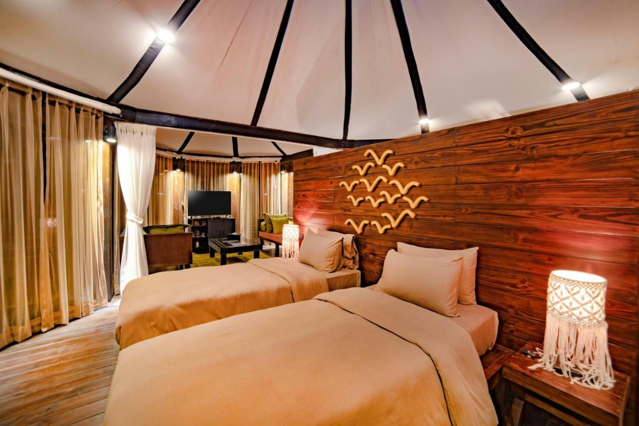 The Pavilions Himalayas Lake View Pokhara Exterior photo
